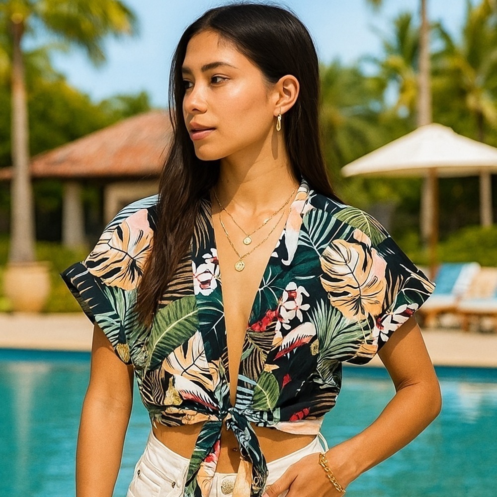ZAFUL Crop Top Tie Front Ditsy Floral Boho Size Small Tropical Green